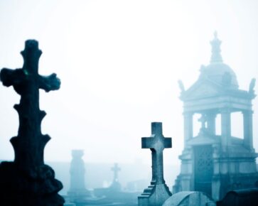 Hrob - hřbitov - pohřeb