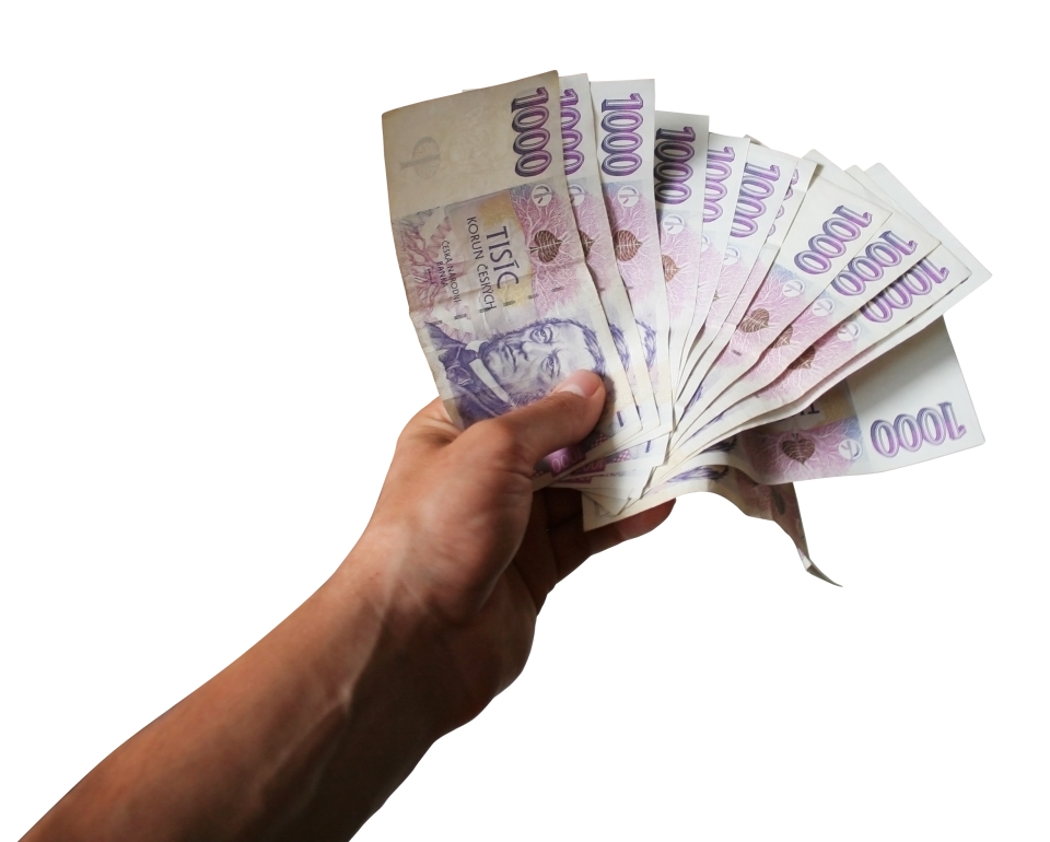 Peníze v ruce - česká koruna - 1000 Kč - koruny - bankovky - měnové zajištění