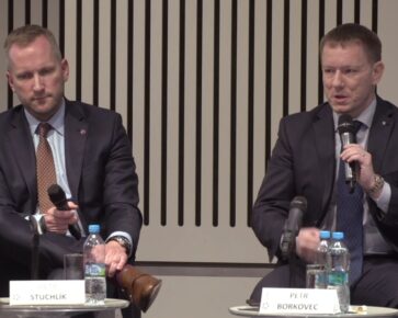 FINfest Profi 2016 - Jak zapojit franšízy do finančního poradenství (Petr Stuchlík, Petr Borkovec)