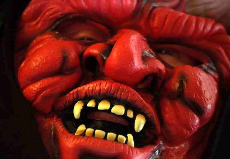 Peklo - ďábel - čert - červená maska