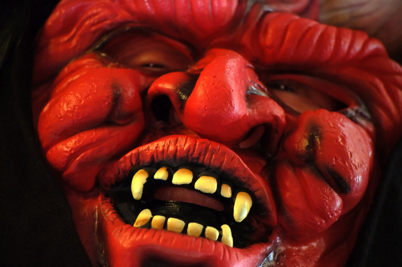 Peklo - ďábel - čert - červená maska